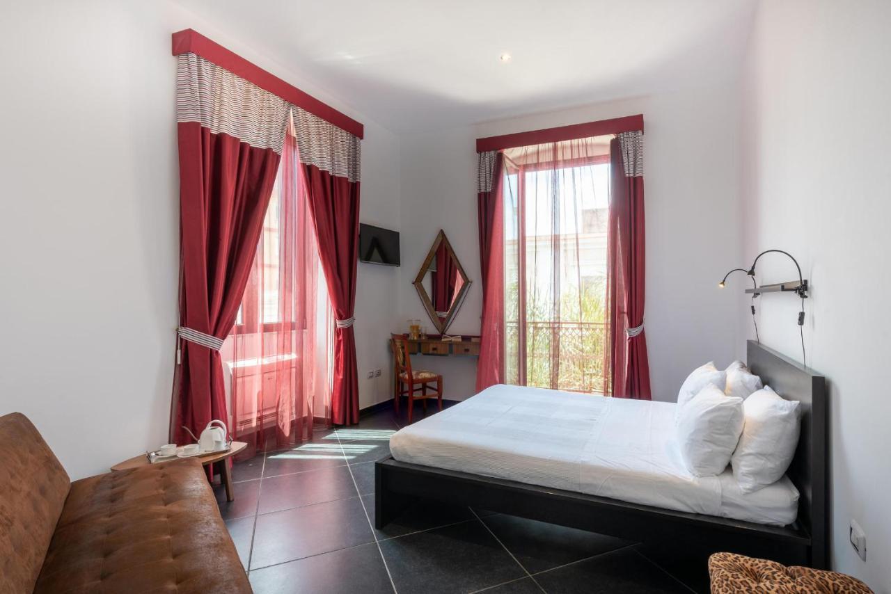 Maria Vittoria Charming Rooms And Apartments Μπρίντιζι Εξωτερικό φωτογραφία
