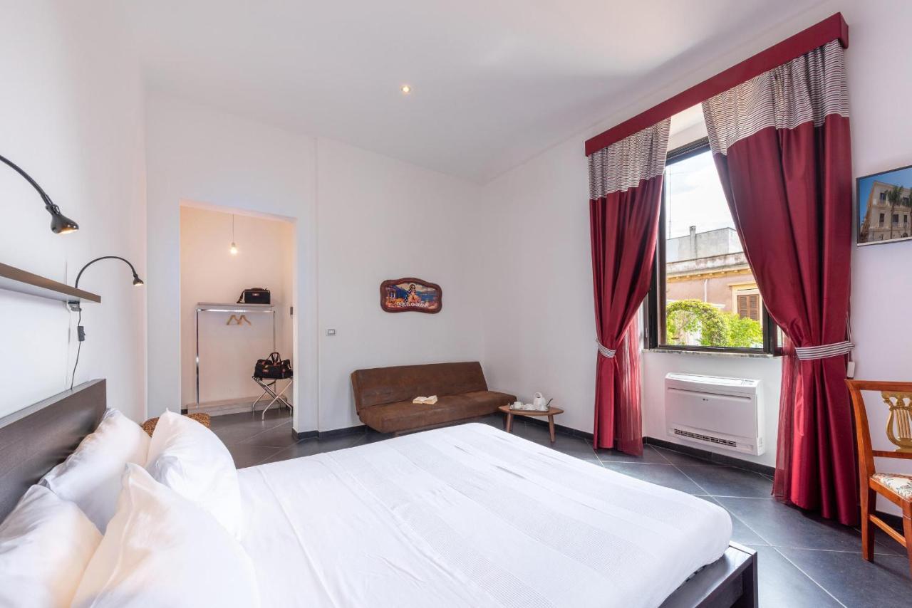 Maria Vittoria Charming Rooms And Apartments Μπρίντιζι Εξωτερικό φωτογραφία