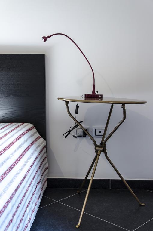 Maria Vittoria Charming Rooms And Apartments Μπρίντιζι Δωμάτιο φωτογραφία
