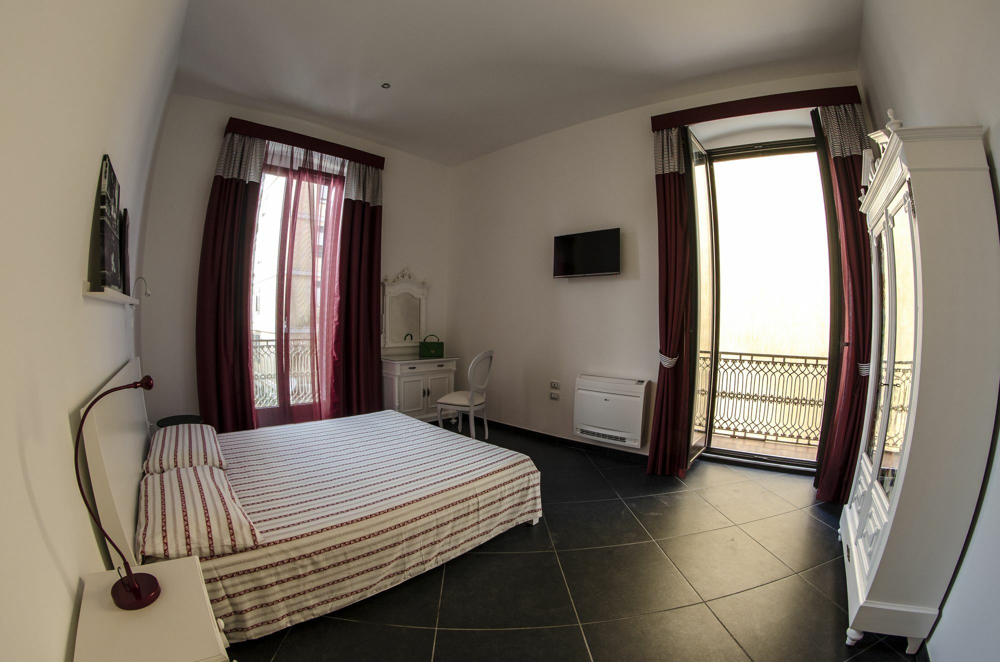 Maria Vittoria Charming Rooms And Apartments Μπρίντιζι Εξωτερικό φωτογραφία